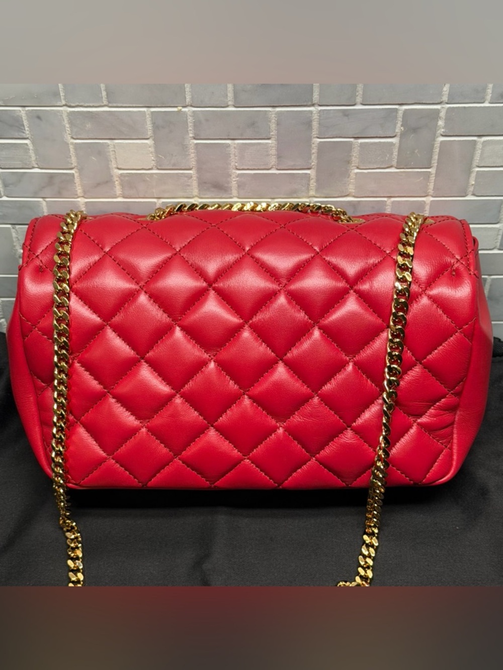 Versace Quilted Lamb Leather Medusa Shoulder Bag Dark Red Gold Chain New - Picture 3 of 11